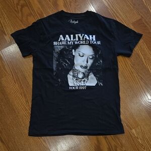 Black Aaliyah Share My World Tour 1997 T-Shirt